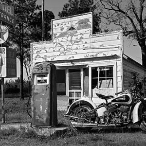 Affiche – Gasoline Images – Abandoned Gas Station – 60x80cm